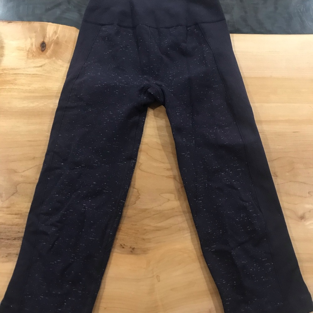 Lululemon Free to Flow Crop Tights